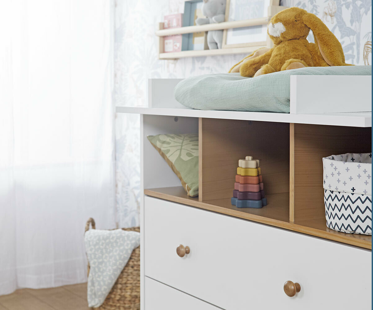 Adaptar cambiador a comoda  Muebles para bebe, Habitaciones infantiles,  Dormitorio bebe
