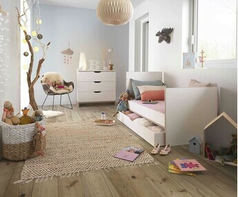 Mini dormitorio Pluma con cuna transformada