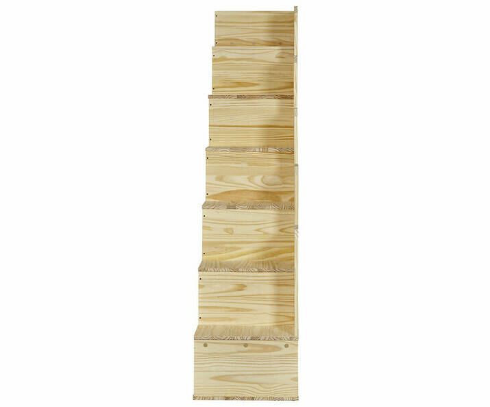 Detalle de los escalones, escalera de madera maciza - Maverick